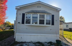 43 Ponderosa Rd, Bloomingburg, NY 12721