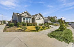 102 E Tyler Avenue, Visalia, CA 93291