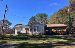 2674 N MILITARY St, Hamilton, AL 35570