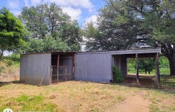 601 E Austin St, Llano, TX 78643