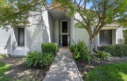 1842 Cougar Lane, Clovis, CA 93611