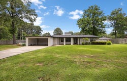 1007 Lincoln Dr, Longview, TX 75604