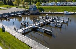 40 N Bailey Avenue, South Haven, MI 49090