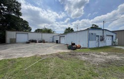 2949 Main Ave, Groves, TX 77619