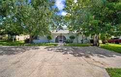 1239 SE 23rd Place, Cape Coral, FL 33990