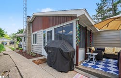 6736 Ridge Road, Harrison, MI 48625