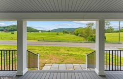 90 MAIN STREET, WASHINGTON, VA 22747