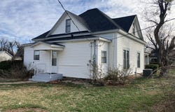 109 N Foley Street, Seymour, TX 76380