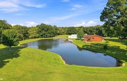 8001 Hawkeye Road, Mediapolis, IA 52637
