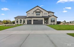 7715 W Flathead Lake St, Eagle, ID 83616