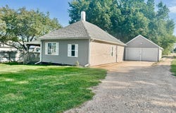 501 W 2nd St, Laurel, NE 68745