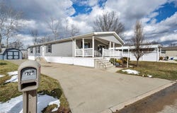 378 PIN OAK, ELYRIA, OH 44035