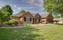 1400 White Oak Trail, Godfrey, IL 62035