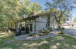 6889 Woodwalk Drive, Brecksville, OH 44141