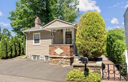 16 Grieb Trail, Wallingford, CT 06492