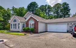 106 Marshland View, Yorktown, VA 23693