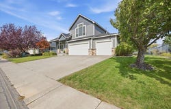 858 Rand Dr, Richland, WA 99352