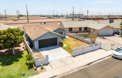 808 Sage Ct, Imperial, CA 92251