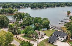 20845 Lagoona Drive, Cornelius, NC 28031