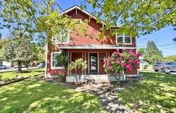 608 4TH St, Springfield, OR 97477