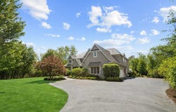 28 Aberdeen Court, Bannockburn, IL 60015