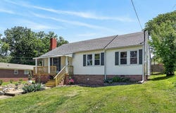128 S Young St, Sparta, TN 38583-2251