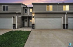 5714 E Avett Pl, Sioux Falls, SD 57108