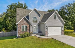 7 SE 230 Road, Warrensburg, MO 64093