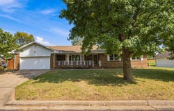 603 Learning Lane, Monett, MO 65708