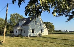3708 State Route 160, Highland, IL 62249