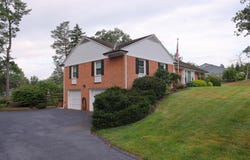1075 FAIRWAY DR, WAYNESBORO, VA 22980