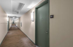 50 Biscayne Blvd, Miami, FL 33132