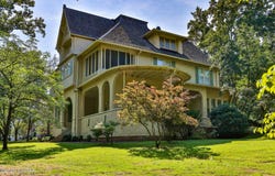 1212 Chickasaw Road, Paris, TN 38242