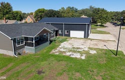 300 Main Street, Coon Rapids, IA 50058