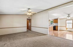 24 Erobi Ln, IowaCity, IA 52240