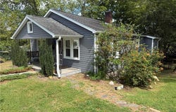 951 Newsome Street, Mount Airy, NC 27030