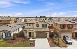 585 Shefford Drive, Vacaville, CA 95687