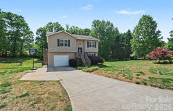 2056 Redberry Lane, Conover, NC 28613