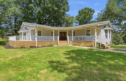 93 Gary Lane, Ringgold, GA 30736