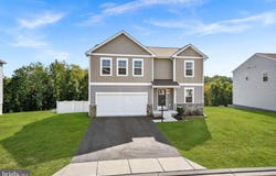 417 EURASIAN Drive, BUNKER HILL, WV 25413