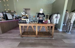 400 Edgewater Dr, Burley, ID 83318
