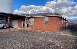 22 E Anchor Drive, Sayre, OK 73662