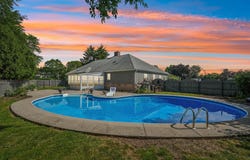 2135 Michelle Dr, Brookfield, WI 53045