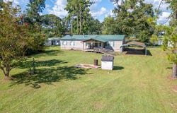 3615 Lake Mayers Rd, Baxley, GA 31513