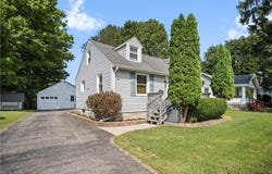 154 E Main Street, Amherst, OH 44001