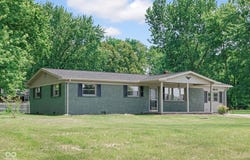 8190 N Greenacres Road, Scipio, IN 47273