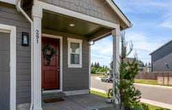 291 W 17TH St, Lafayette, OR 97127