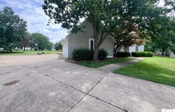 1704 S Nicklaus Drive, Clinton, MO 64735