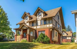 1801 E 2nd St, Duluth, MN 55812