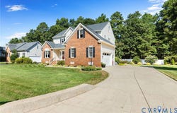 554 Greymont Ln, Chester, VA 23836